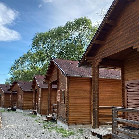 Gyopar Wooden Houses Izvoare  Ngoại thất bức ảnh